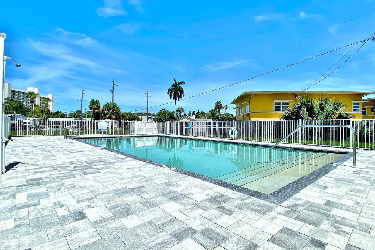 Ferienwohnung Madeira Del Mar 303 St. Pete Beach Exterior foto